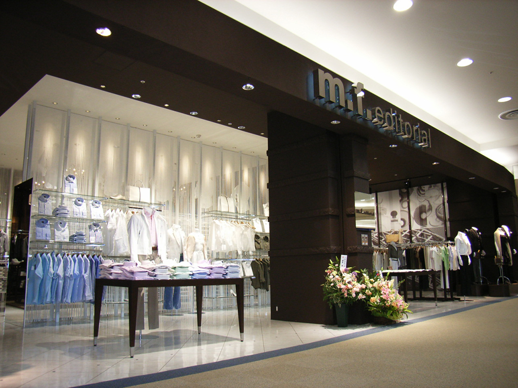 2006年4月 m.f.editorial第一号店（イオンモール千葉ニュータウン）